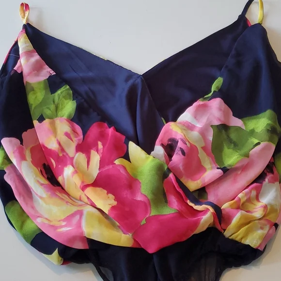 AKIRA Women's Bodysuit Size M - Picture 9 of 9